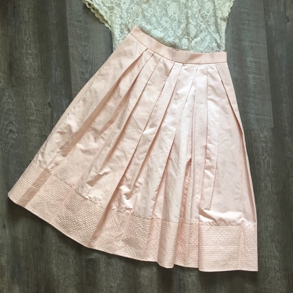 Banana Republic Dresses & Skirts - Banana Republic Satin Skirt